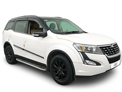 Mahindra XUV500-img